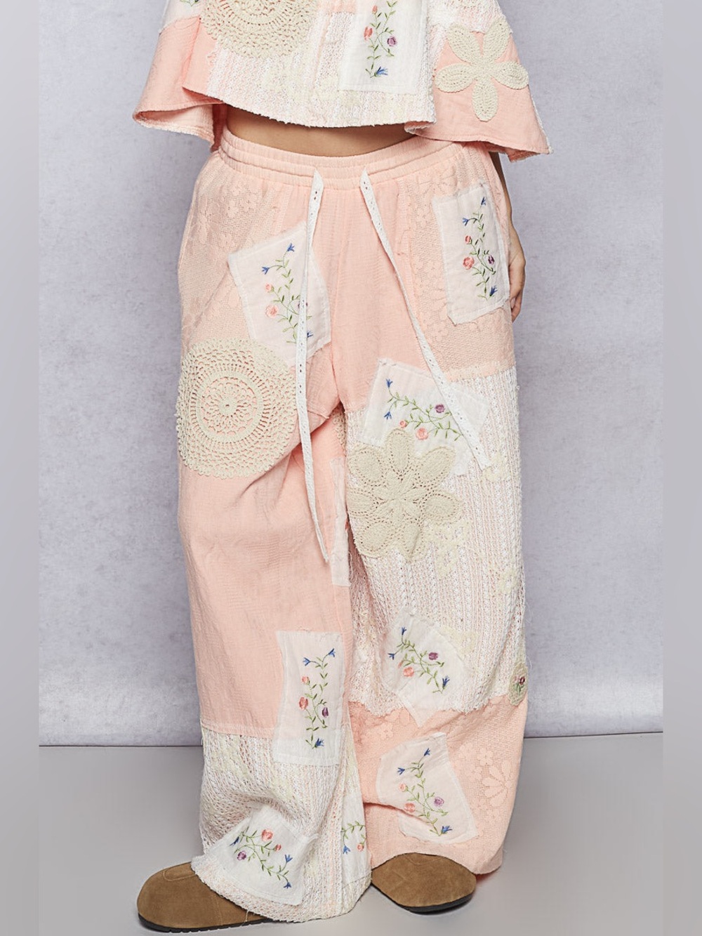 POL Patchwork Wide-Leg Pants with Crochet & Embroidery - Picture 2 of 4